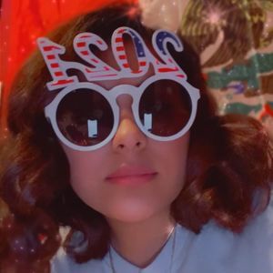 Meet your Posher, Vanessa